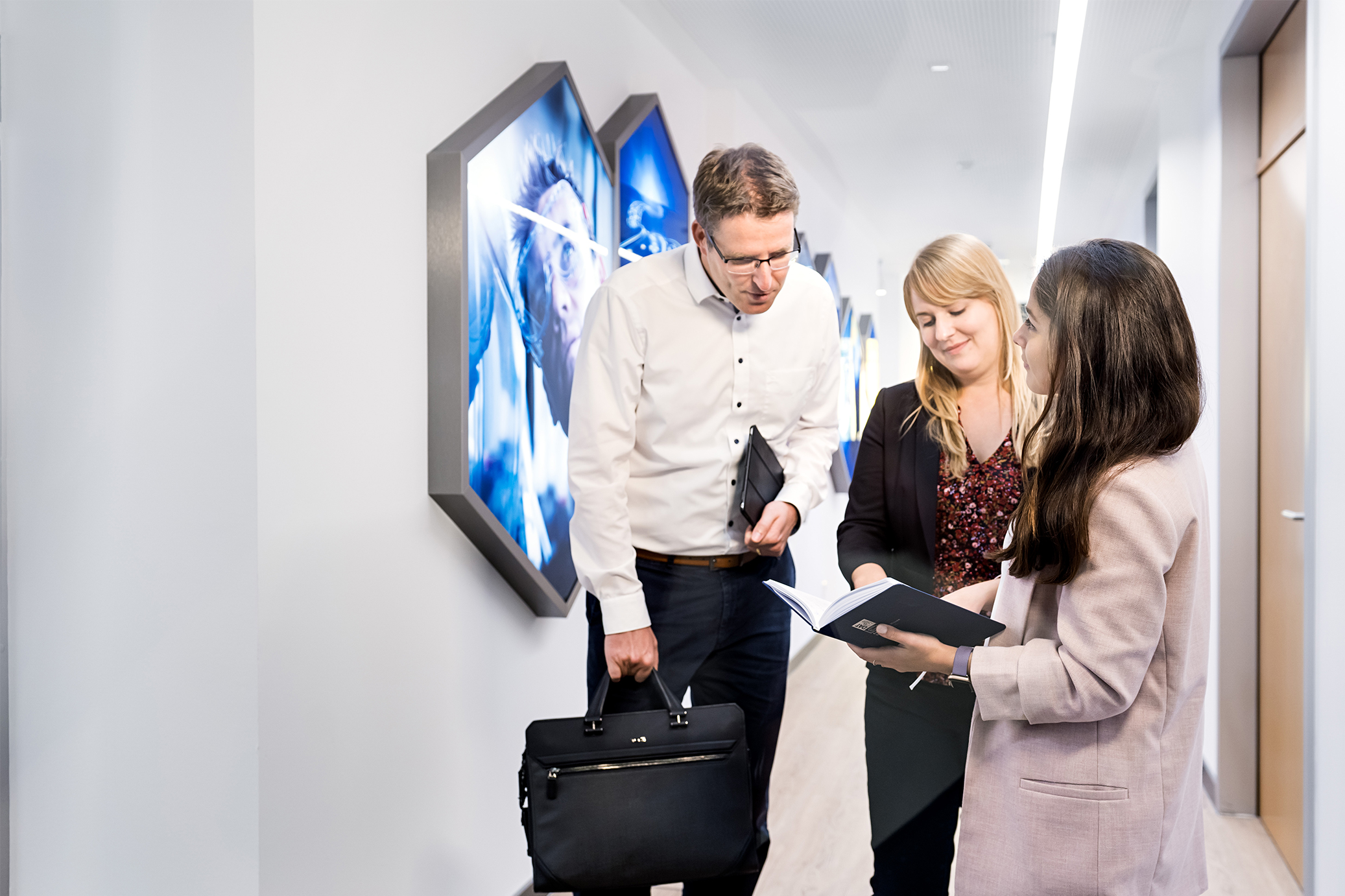 Ein DAT-Mitarbeiter erzählt von seinem Job bei der Deutschen Automobil Treuhand GmbH: Elmar G., Head of Global Sales