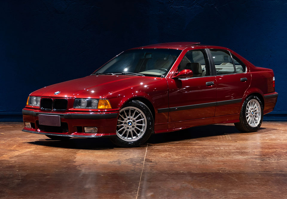 BMW 325 i (E36)