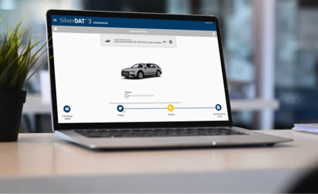 Computer auf dem der SilverDAT 3 Configurator zu sehen ist. Der Auto-Konfigurator für nahezu alle Hersteller